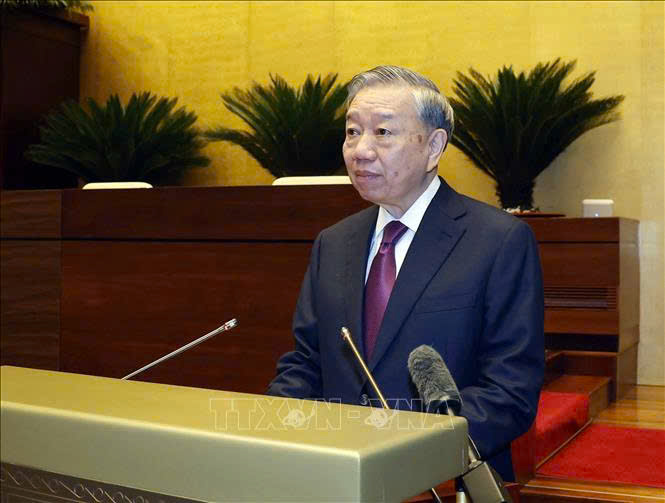 Phường Nam Hồng Lĩnh tham gia học tập, nghiên cứu các nghị quyết hội nghị lần thứ 2 BCH TW Đảng khoá XIV