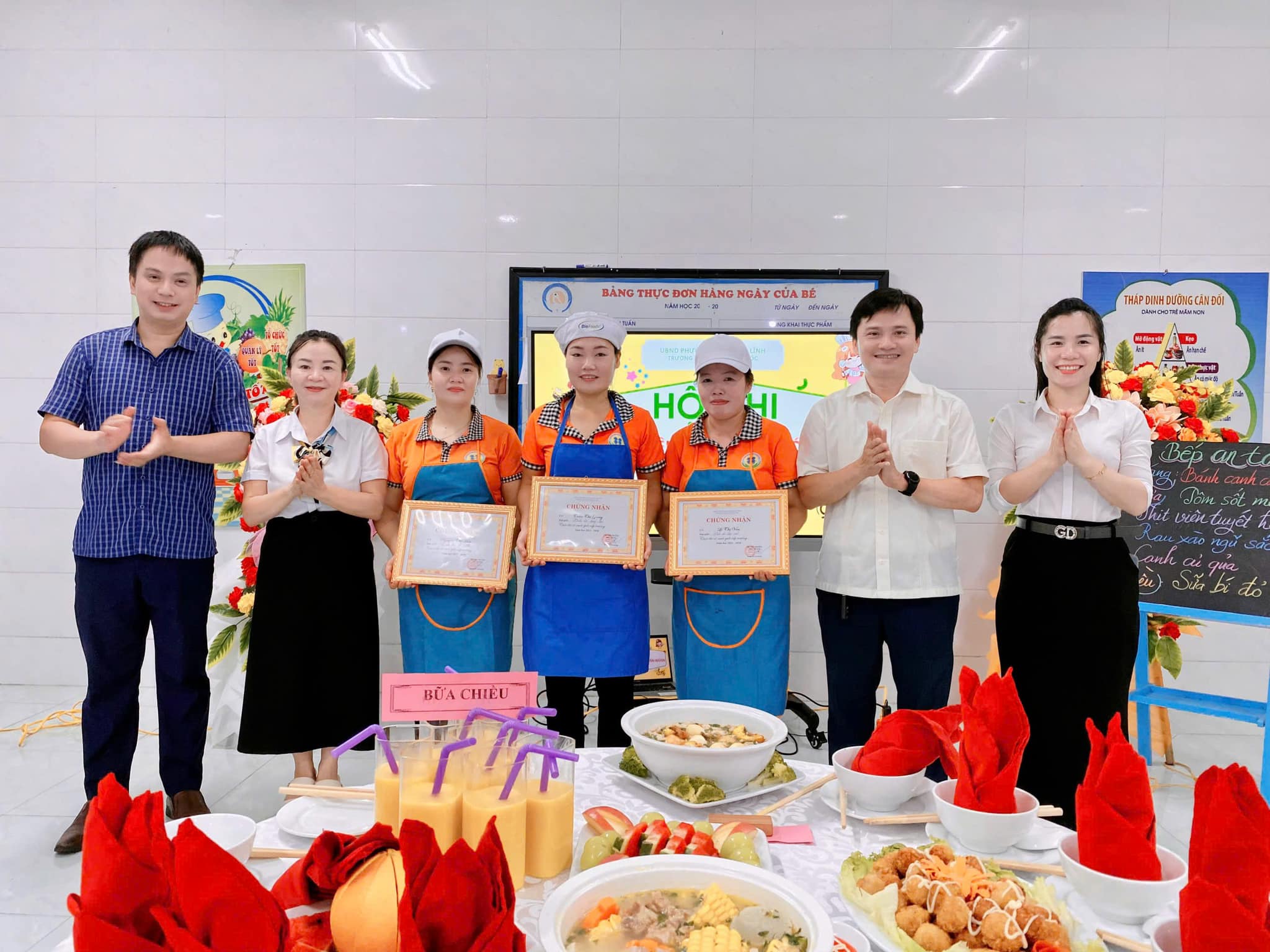 Trường mầm non Thuận Lộc tổ chức Hội thi “Cô nuôi dưỡng - Bữa ăn dinh dưỡng cho bé yêu” 