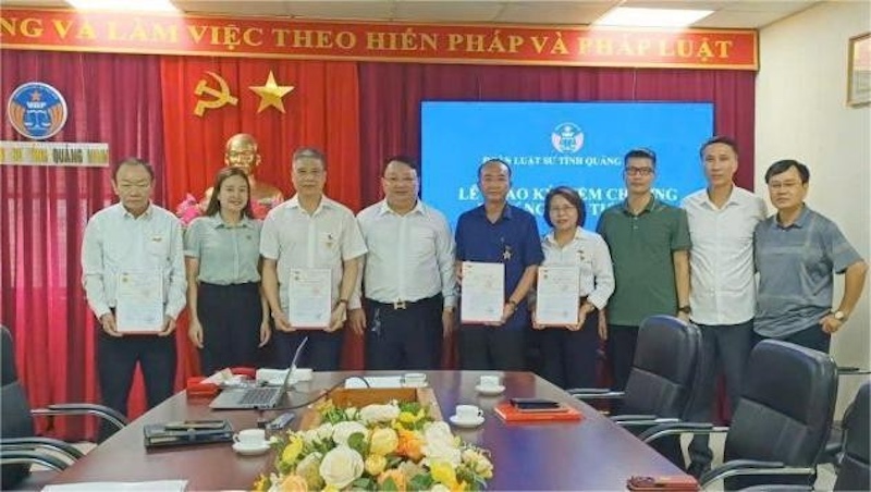 Quảng Ninh: Trao Kỷ niệm chương ‘Vì sự nghiệp Tư pháp’ cho 4 luật sư tiêu biểu 