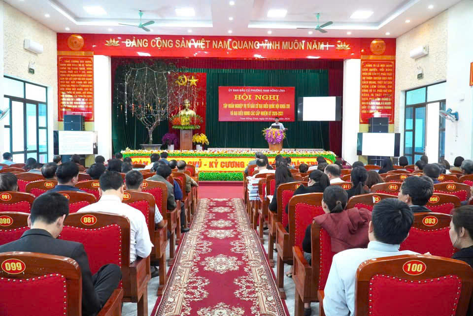 Uỷ ban bầu cử phường Nam Hồng Lĩnh tập huấn nghiệp vụ của tổ bầu cử