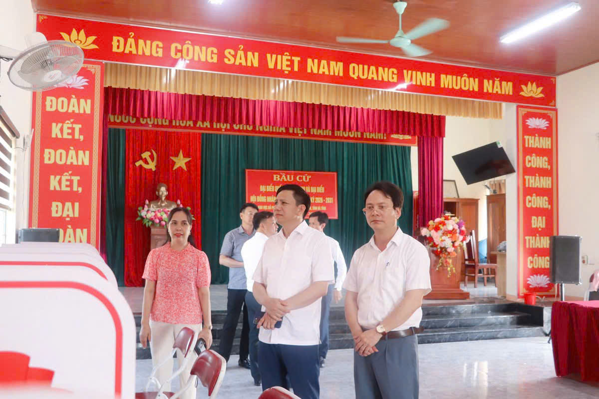 Ban bầu cử đại biểu HĐND tỉnh tại đơn vị bầu cử số 09 kiểm tra, giám sát công tác bầu cử đại biểu quốc hội khóa XVI và đại biểu HĐND các cấp tại các đơn vị