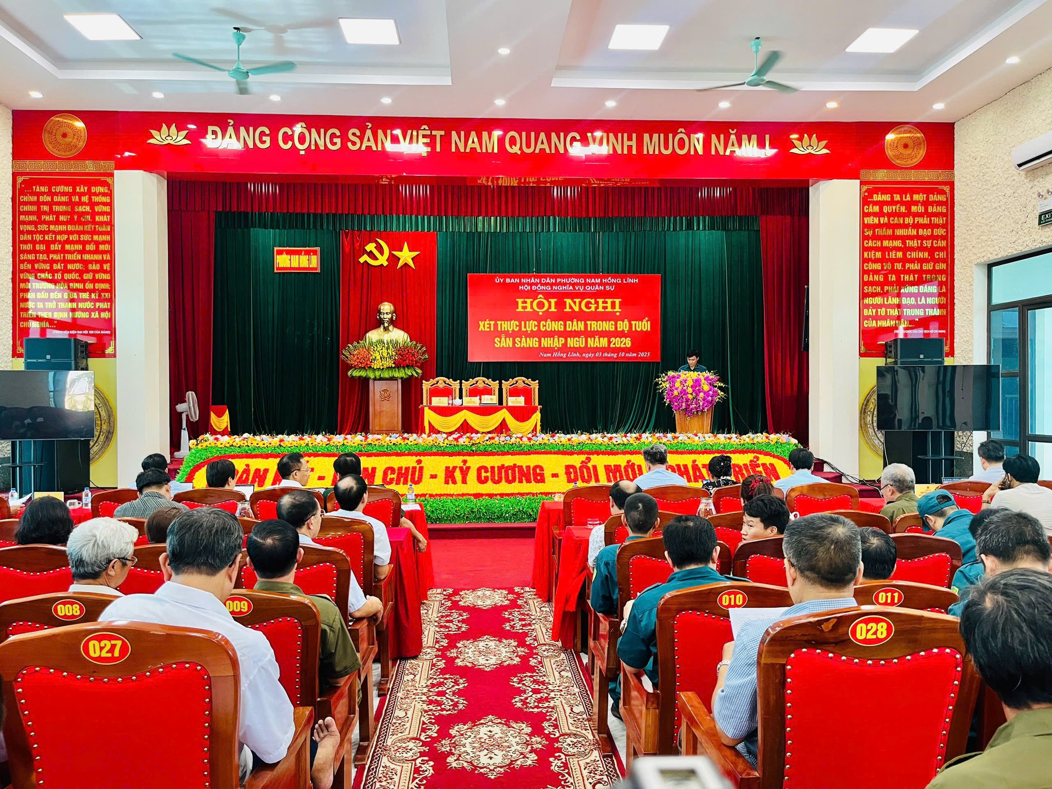 Hội đồng Nghĩa vụ quân sự phường Nam Hồng Lĩnh xét duyệt thực lực nguồn sẵn sàng nhập ngũ năm 2026