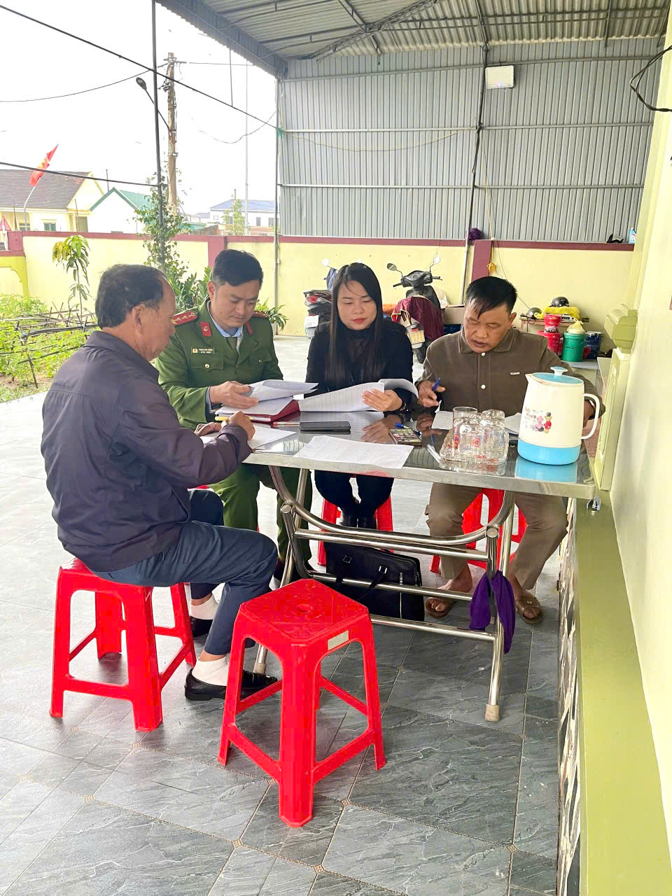 Phường Nam Hồng Lĩnh huy động sức mạnh tổng hợp của hệ thống chính trị trong lập danh sách cử tri