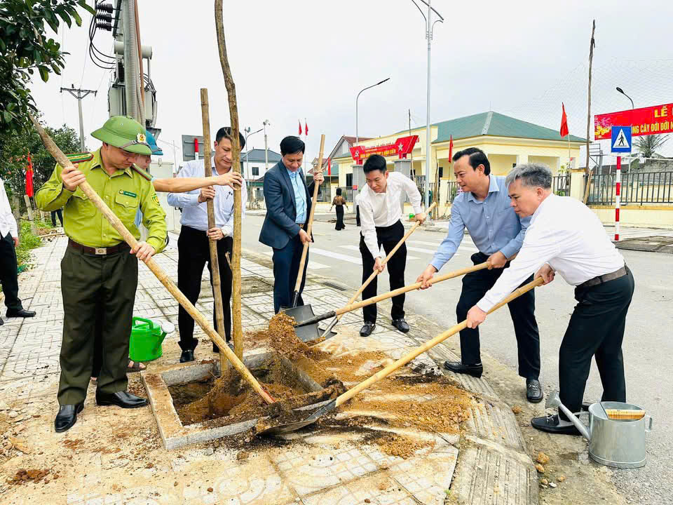 Sôi nổi phong trào ra quân hưởng ứng tết trồng cây “đời đời nhớ ơn Bác Hồ” Xuân Bính Ngọ 2026 phường Nam Hồng Lĩnh - lan tỏa tinh thần trách nhiệm vì môi trường bền vững