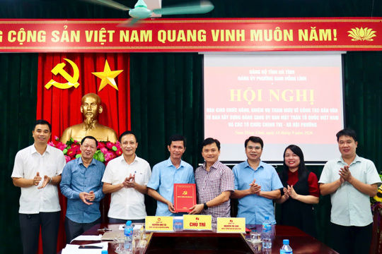 Phường Nam Hồng Lĩnh bàn giao chức năng, nhiệm vụ tham mưu về công tác dân vận từ Ban Xây dựng Đảng sang Ủy ban MTTQ Việt Nam phường và các tổ chức chính trị - xã hội phường