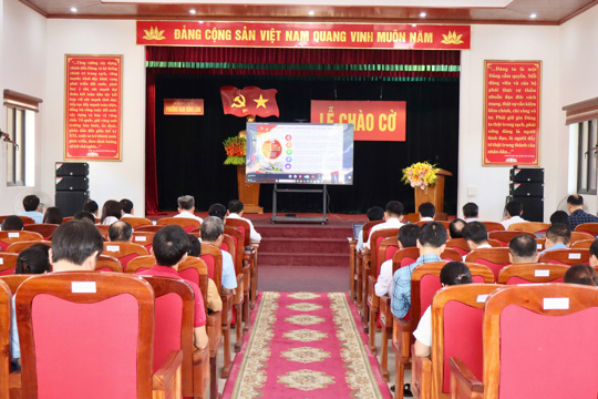 Đảng ủy phường Nam Hồng Lĩnh kết nối 27 điểm cầu tham gia Hội nghị toàn quốc nghiên cứu, học tập, quán triệt và triển khai thực hiện một số nghị quyết của Bộ Chính trị