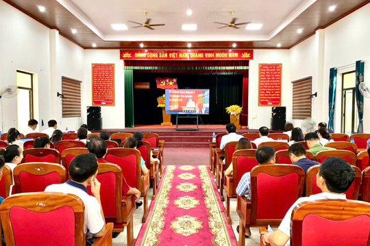 Hội nghị tập huấn triển khai 04 thủ tục hành chính của Đảng trên môi trường điện tử 