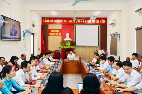 Đảng ủy phường Nam Hồng Lĩnh kết nối đường truyền tham dự hội nghị trực tuyến toàn quốc sơ thực hiện nghị quyết số 57-NQ/TW