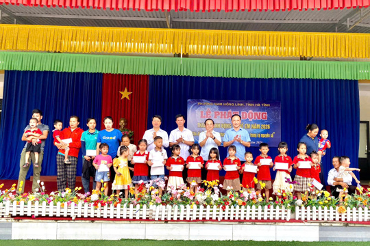 Lễ phát động tháng hành động vì trẻ em năm 2026 với chủ đề “Trẻ em hạnh phúc, an toàn, vững bước trong kỷ nguyên số"