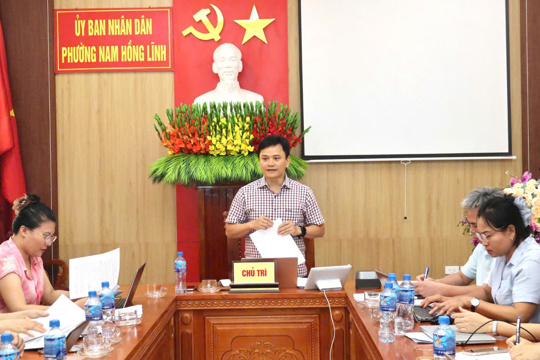 Ban Kinh tế - Ngân sách HĐND phường thẩm tra các báo cáo, dự thảo nghị quyết trình kỳ họp thứ 3