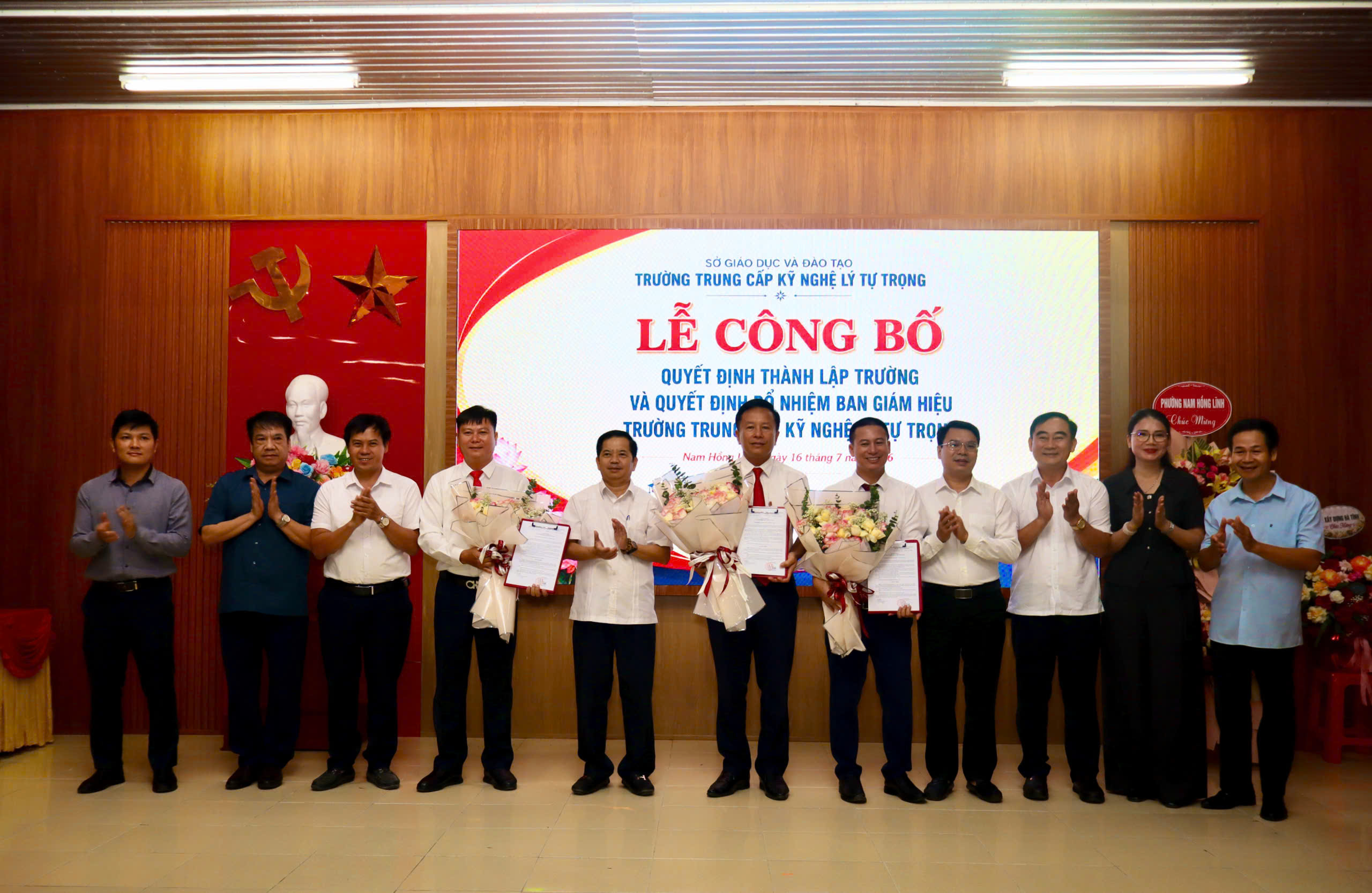 Công bố thành lập Trường Trung cấp Kỹ nghệ Lý Tự Trọng và bổ nhiệm Ban Giám hiệu