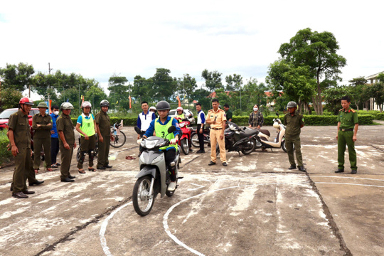 Nâng cao kỹ năng lái xe an toàn, xây dựng văn hoá giao thông văn minh cho người dân trên địa bàn phường Nam Hồng Lĩnh