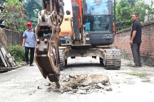 Khởi công xây dựng các công trình giao thông trên địa bàn TDP2 và TDP4 Nam Hồng, phường Nam Hồng Lĩnh 