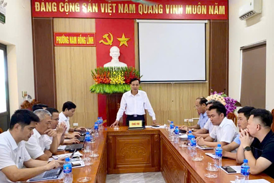 Sở Công Thương làm việc về tình hình cung ứng điện cho doanh nghiệp trên địa bàn Nam Hồng Lĩnh