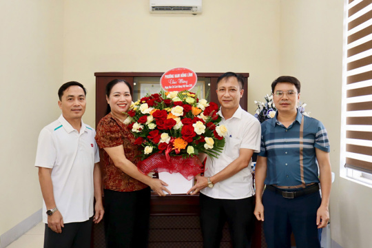 Lãnh đạo phường Nam Hồng Lĩnh chúc mừng các cơ quan báo chí nhân kỷ niệm 101 năm ngày Báo chí cách mạng Việt Nam (21/6/1925 – 21/6/2026)