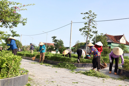 Sôi nổi ra quân vệ sinh môi trường - hướng tới ngày hội toàn dân bảo vệ an ninh tổ quốc năm 2026 ở TDP 6 Đậu Liêu