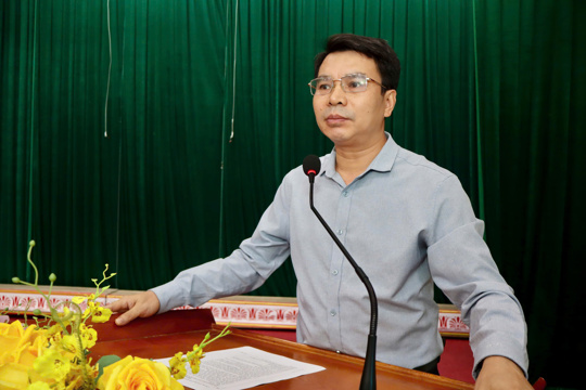 Triển khai đợt cao điểm hướng dẫn người dân cài đặt, sử dụng ứng dụng công dân số i-hatinh 