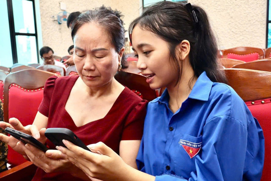 Đẩy mạnh cài đặt, sử dụng ứng dụng Công dân số i-HaTinh – Nâng cao hiệu quả phục vụ Nhân dân, thúc đẩy chuyển đổi số ở cơ sở