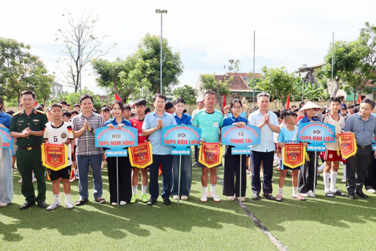  Khai mạc Giải bóng đá nam thiếu niên phường Nam Hồng Lĩnh lần thứ II, năm 2026 