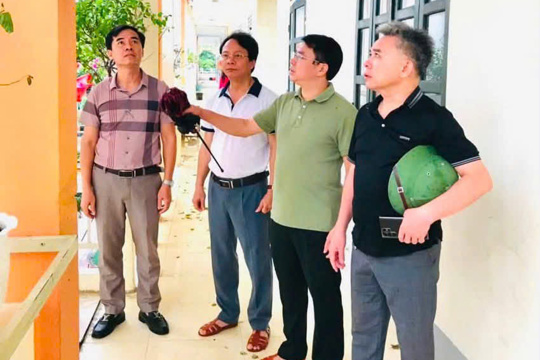 Lãnh đạo UBND phường kiểm tra, chỉ đạo công tác chuẩn bị khai giảng năm học 2026 - 2027