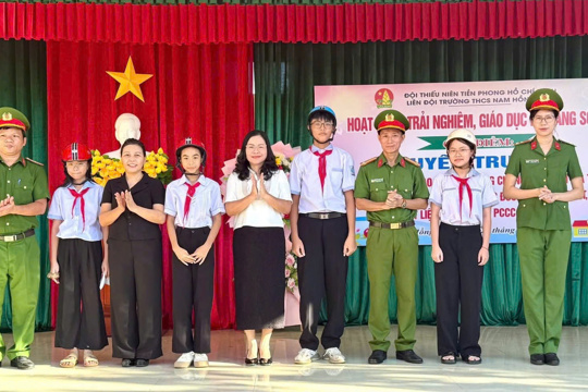 Trang bị kỹ năng pháp luật, an toàn cho học sinh phường Nam Hồng Lĩnh 