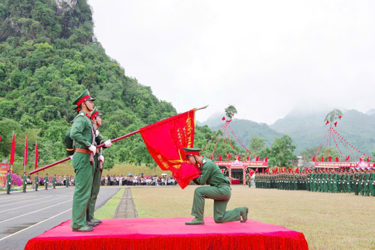 Lãnh đạo phường tham dự lễ tuyên thệ chiến sĩ mới năm 2026 tại trung đoàn 841, Bộ CHQS tỉnh và Trung đoàn 335, Sư đoàn 324