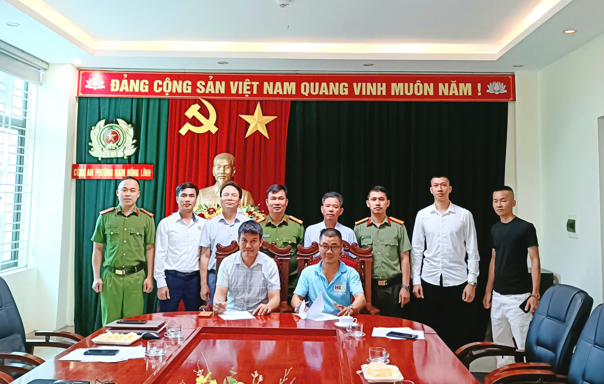 Công an phường Nam Hồng Lĩnh tổ chức gặp mặt quản trị viên các hội, nhóm và người có ảnh hưởng trên không gian mạng 