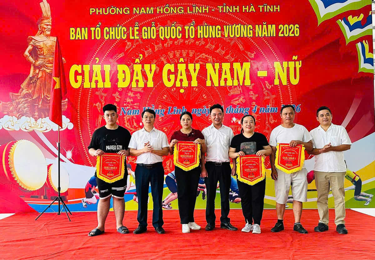 Sôi nổi giải đẩy gậy nam – nữ phường Nam Hồng Lĩnh 