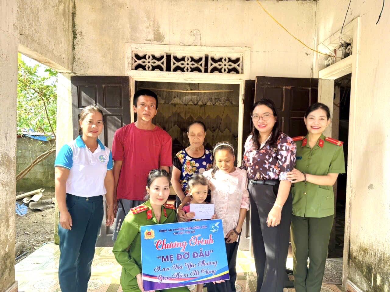 Chi hội Phụ nữ Công an phường Nam Hồng Lĩnh lan tỏa yêu thương - Gieo mầm hy vọng 