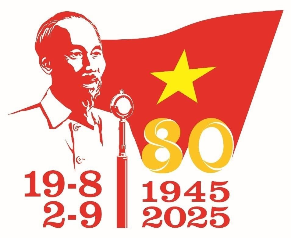 Chào mừng kỷ niệm kỷ niệm 80 năm Cách mạng Tháng Tám thành công.